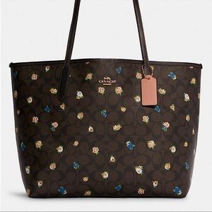 Coach City Tote In Signature Canvas With Vintage Mini Rose Print